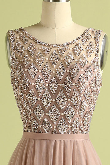 Vestido de fiesta con cuentas de tul